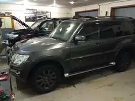 MMC PAJERO 4 2015